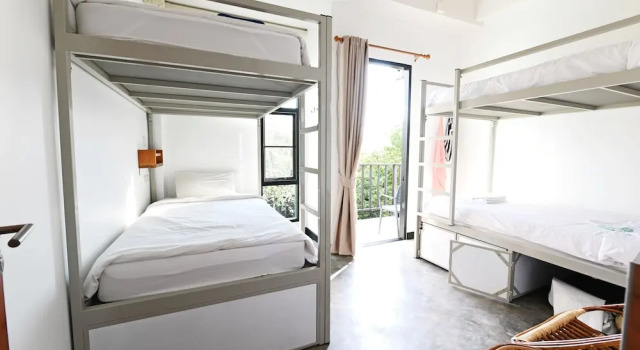 The Dearly Koh Tao Hostel