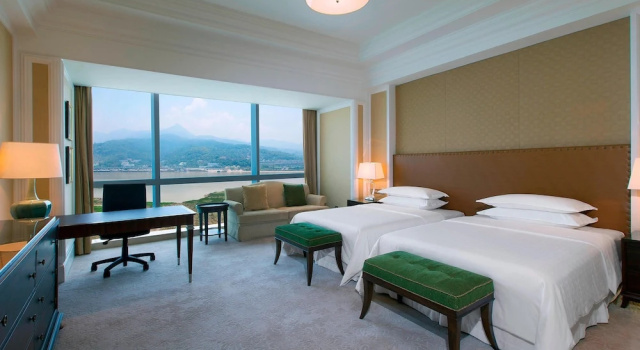 Четырёхместный номер Premier с видом на город Sheraton Fuzhou Hotel