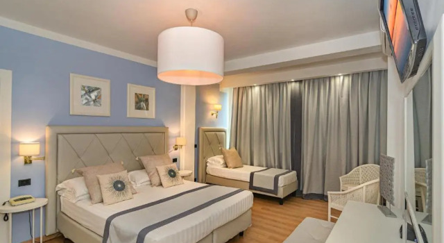 Трёхместный номер Comfort Raffaelli Park Hotel