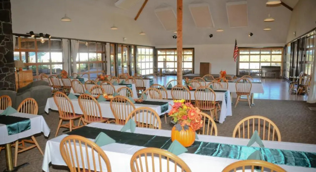Bend-Sunriver Camping Resort Two-Bedroom Cabin 7, Buchen Sie Campingplatz Camping & Glamping in Oregon, Campingplatz
