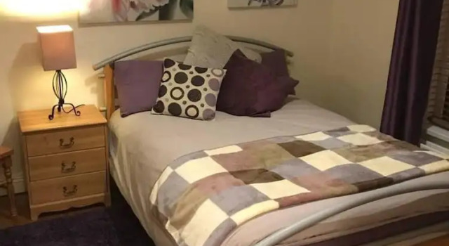 Cosy Urban 3-bedroom Terraced House in Derry, Забронировать Отель Отели Лондондерри 3 звезды, рядом с The River Faughan, 3*