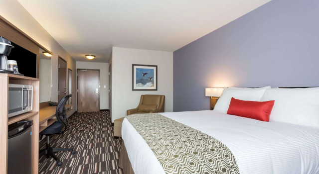Microtel Inn & Suites by Wyndham Kitimat, Boek Hotel Hotels in Brits Columbia met parkeren, Parkeren