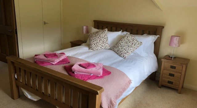 Beautiful 3 Bedroomed Cotswolds Farmhouse, Забронировать Дом для отпуска Даудесуэлл Великобритания