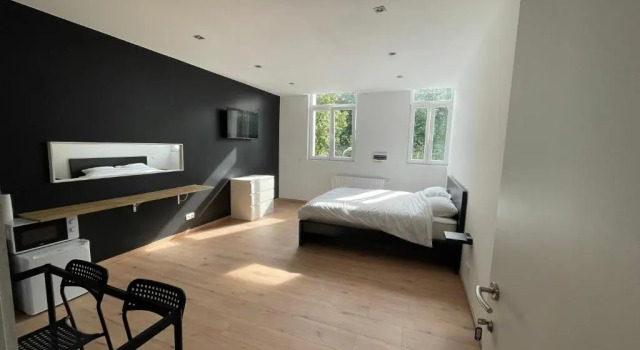 Room of Tournai 3, Buchen Sie Hotel Hotels in Wallonien mit Parkplatz, Parkplätze