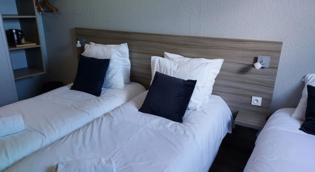 Трёхместный номер Standard с балконом Hotel Eisenhower