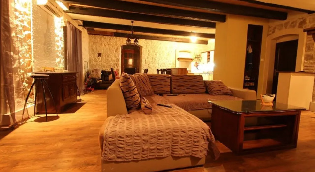 Luxury 120 m2 apt With Balcony Next to the Beach
