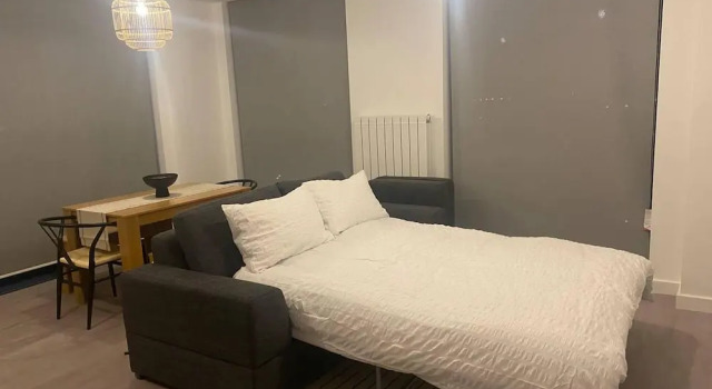 2 Bed Penthouse - Balcony - Smoking - Parking