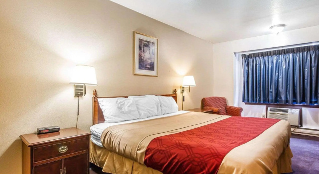 Двухместный номер Standard Rodeway Inn & Suites Madison East