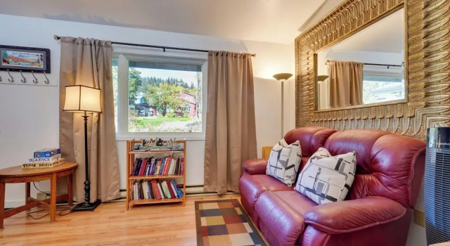 < 1 Mi to Pioneer Ave: Homer Base w/ Fire Pit!, Réserver Maison de vacances Homer 