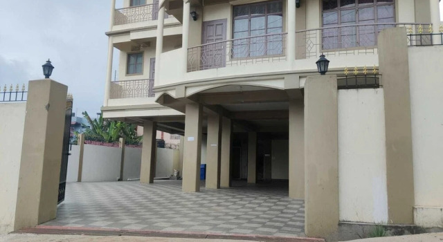 Magvaris Comfort Inn, Rezerwuj Hotel Hotele w Meghalaya z parkingiem, Parking