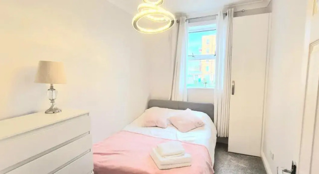 Spacious 3 bedroom flat near the sea, Забронировать Отель Борнмут Дорсет, рядом с Концертная площадка O2 Academy Bournemouth