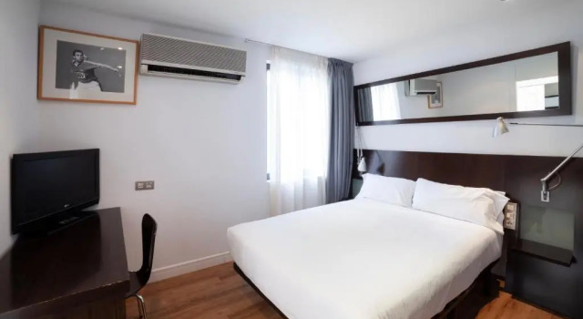 Двухместный номер Small with Interior view Petit Palace Arana Bilbao