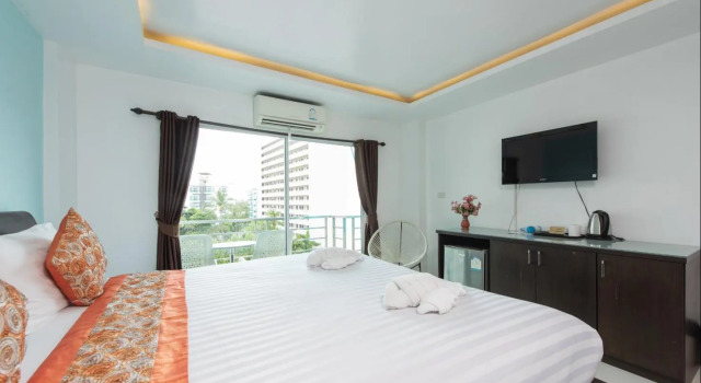 Номер Deluxe The Great @Patong Hotel