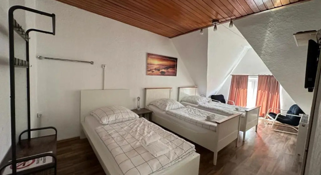 Трёхместный номер Standard Evas Hostel - Self Check-In & Only Private Rooms