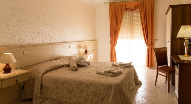 Люкс Elia Hotel