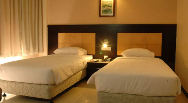 Hotel Mirabel, Reservar Hotel Byasanagar 