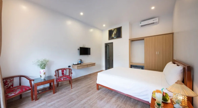 Commander Lodge, Reservar Hotel Hotéis baratos em Quang Binh