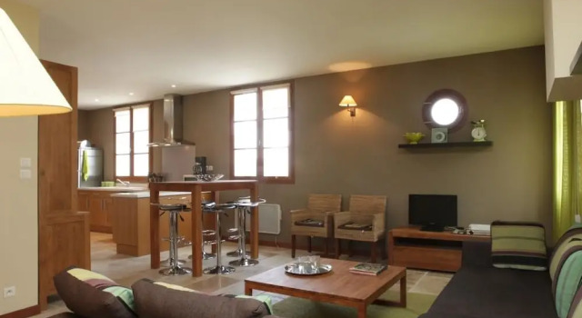 Le Blazos, Rezervovat Hotel Hotely v Luberon s parkováním, Parkování