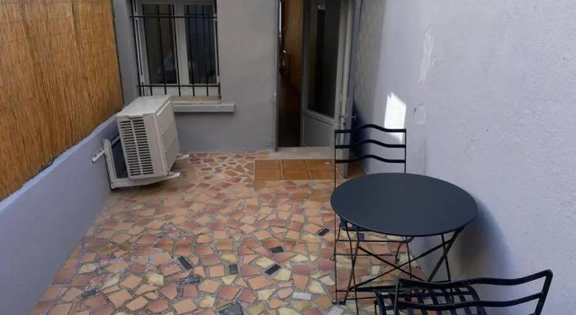 Superbe Appartement climatisé avec Patio, Забронировать Апартаменты/квартира Апартаменты Монпелье, рядом с Торговая палата Hôtel Saint-Côme, Апартаменты/квартира