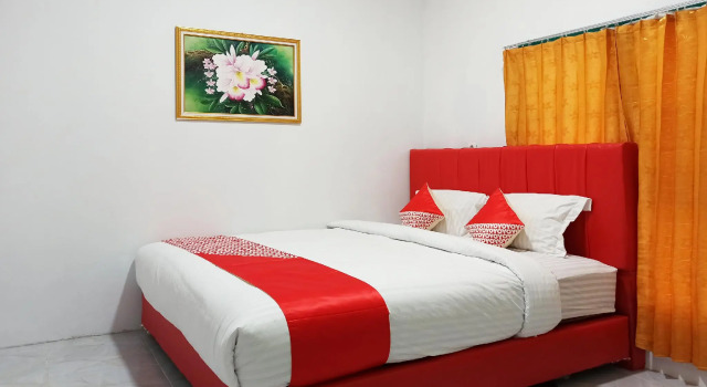 Двухместный номер Standard Urbanview Os Residence Medan by RedDoorz