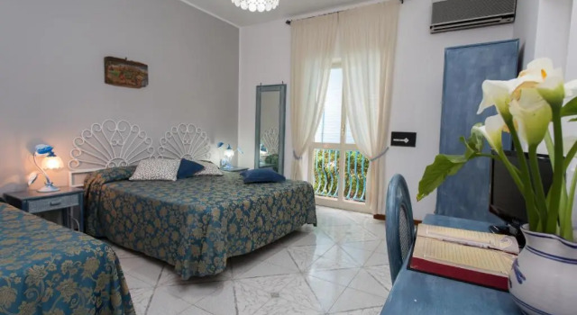 Трёхместный номер Standard Hotel Poseidon