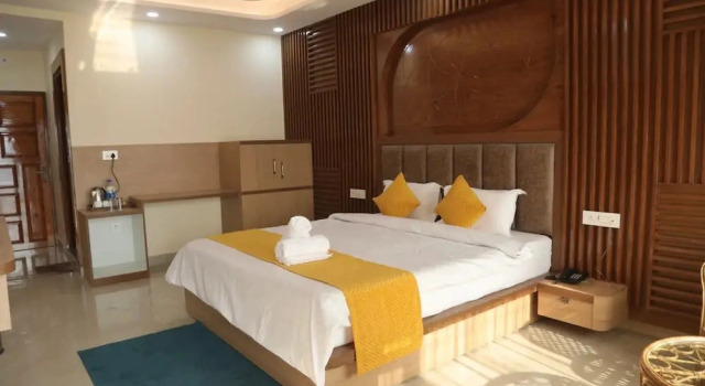 Hotel Radha Vallabh