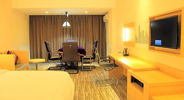 Номер Standard City Comfort Inn Huizhou Shuikou Huxi Avenue
