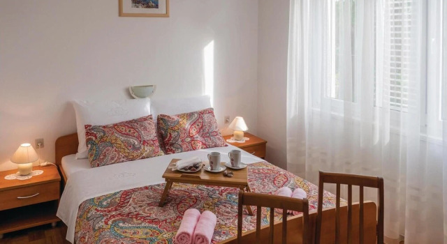 3 Bedroom Gorgeous Home In Banjol, Prenota Hotel Hotel a Isole Quarnerine con parcheggio, Parcheggio