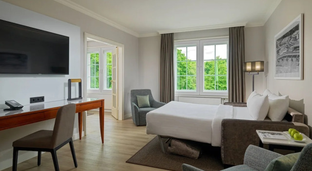 Люкс c 1 комнатой Courtyard by Marriott Hamburg Airport