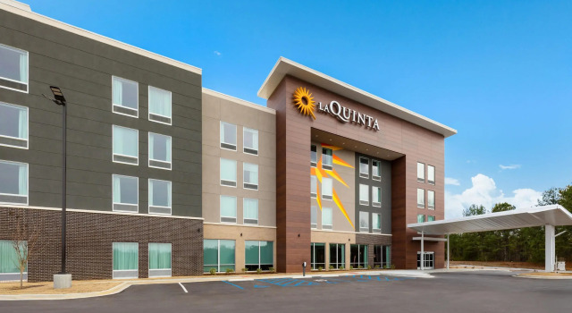 La Quinta Inn & Suites by Wyndham Athens I-65, Book Hotel Athens Alabama