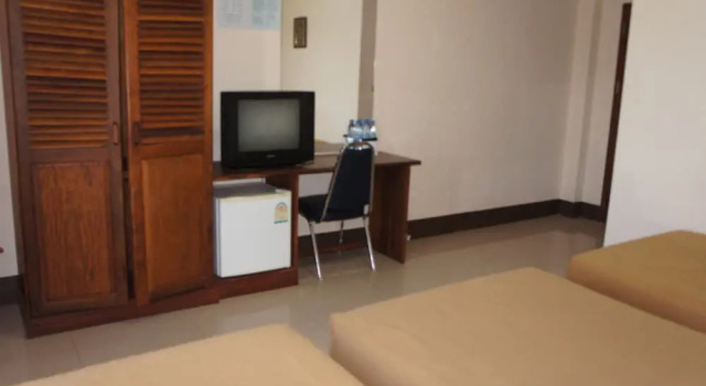 Трёхместный номер Standard Chaleunehoung Hotel