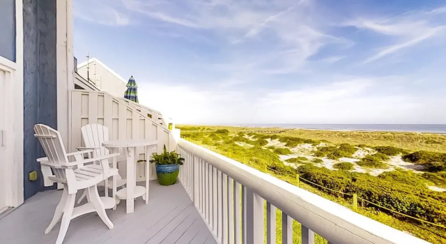 Oceanfront Townhouse With Ocean Views, Central AC, Wifi, & Outdoor Pool, Забронировать Дом для отпуска Виллы Амилия, рядом с Гольф-клуб Fernandina Beach, Вилла