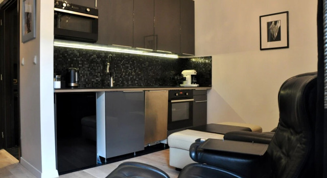 Апартаменты Deluxe c 1 комнатой с балконом HappyGuests Apartments