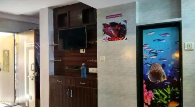 Airoli Girls Hostel