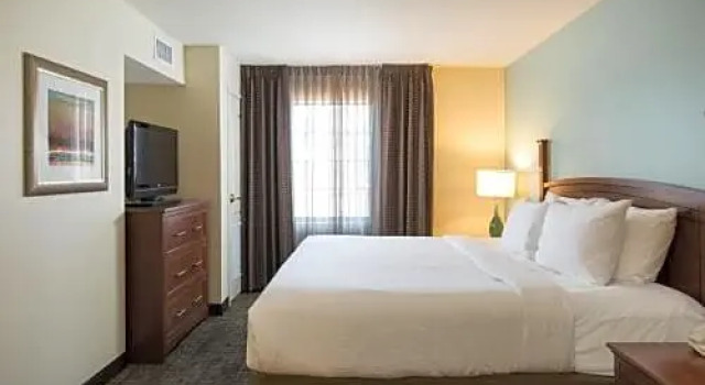Двухместный люкс c 1 комнатой Staybridge Suites Sacramento Airport Natomas