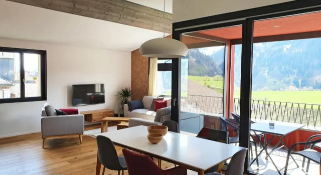 Апартаменты 3,5 Zimmer Dachwohnung: Modern, komfortabel, zentral, mit Bergsicht