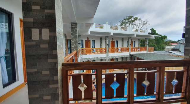 Alona Mariners Resort