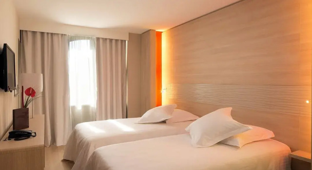 Семейный номер Standard Hôtel & SPA Oceania LUnivers Tours
