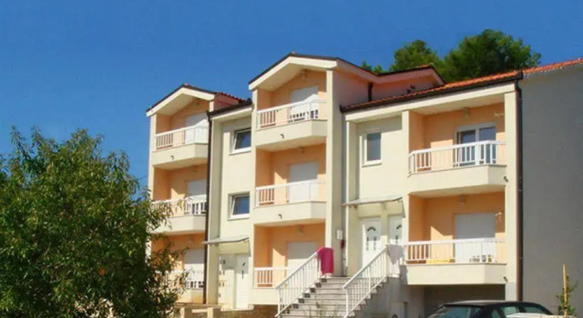 Apartments Mia, Prenota Appartamento Hotel a Croatian Islands con parcheggio, Parcheggio