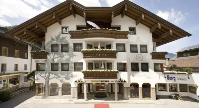 Hotel Magdalena Mayrhofen, Забронировать Отель Отели Майрхофен с завтраком, рядом с Горнолыжный подъемник Ахорн, Завтраки