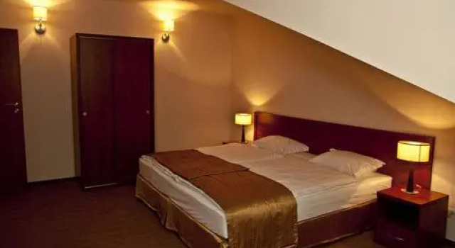 Hotel Vis a Vis Łańcut, Book Hotel Lancut Podkarpackie