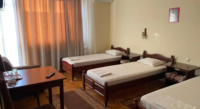 Трёхместный номер Standard с балконом и с красивым видом из окна Family Hotel "May"