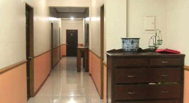 White Dahlia Apartelle, Забронировать Отель Нага 