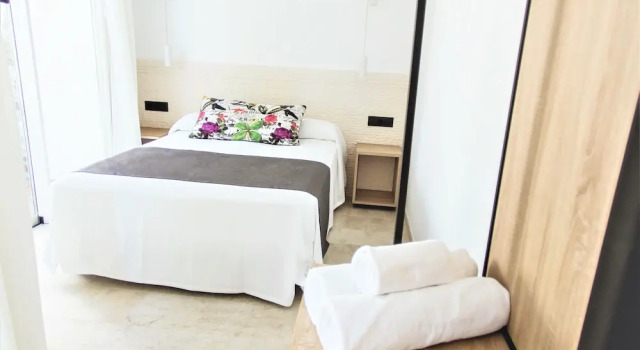 Двухместный номер Standard с балконом и с видом на сад Botaniq Hotel Boutique