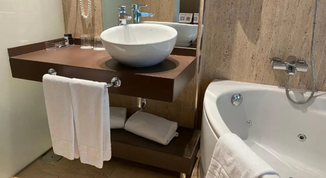 Полулюкс Hotel Longoria Plaza by Pandora Hoteles