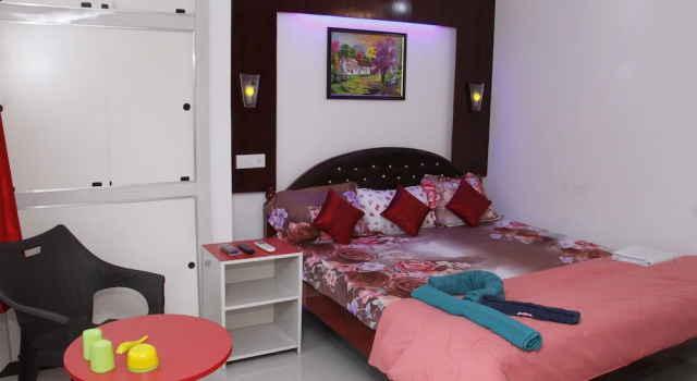 Трёхместный номер Deluxe Ratnoop Inn-enjoy the classic stay