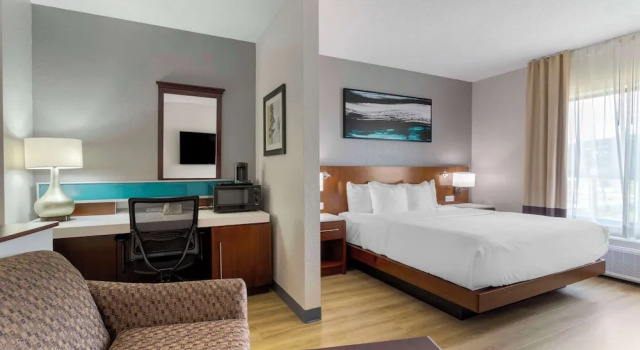 Двухместный люкс с видом на улицу Comfort Suites Kodak Sevierville