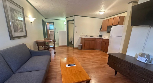 Люкс O'Sullivan's On The Lake Motel