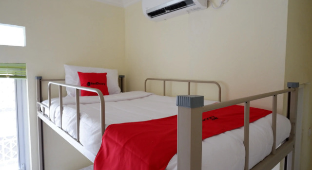 Lit en dortoir RedDoorz Hostel near Kota Lama Semarang