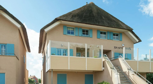 Luxury Villa with Boathouse & Jetty near Stavoren, Rezervovat Vila Chaty v Friesland, Chalupa